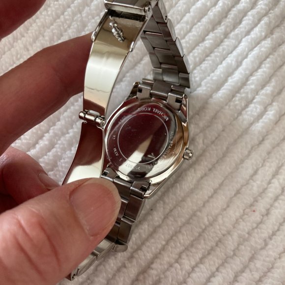 Michael Kors Colette Silver-Tone Watch with Blue Hued Crystals MK660 - Picture 6 of 6